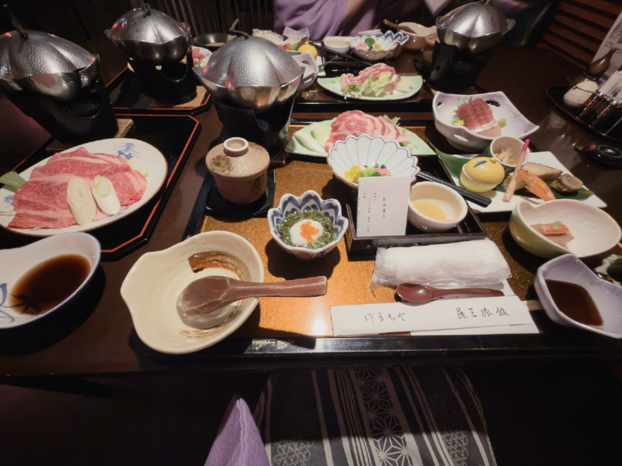 白金豚と岩手牛のしゃぶしゃぶの夕食