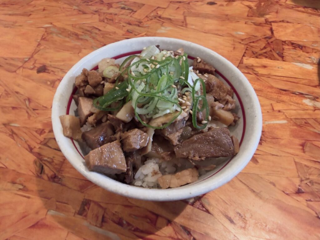 麺武者のチャーシュー丼