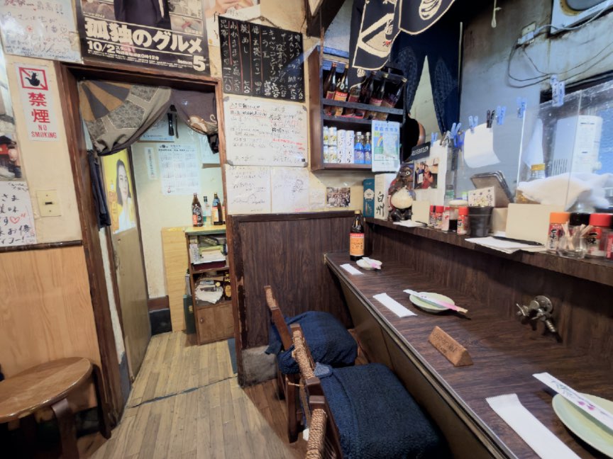 庄助の店内と孤独のグルメのポスター